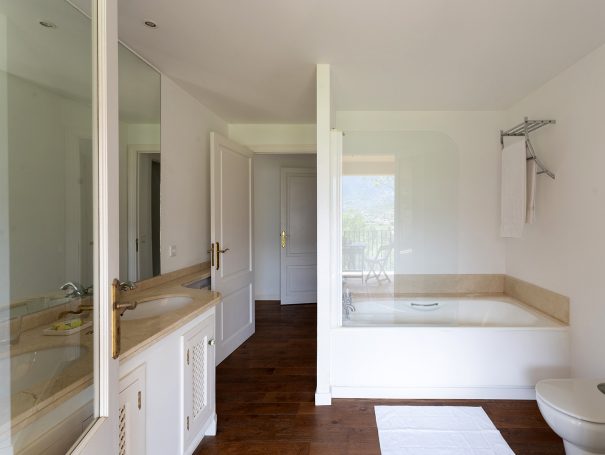 Bathroom 2 Ensuite