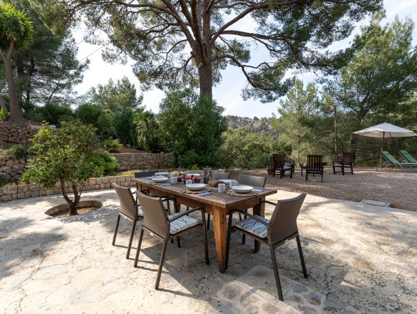 Breakfast on the Garden Terrace