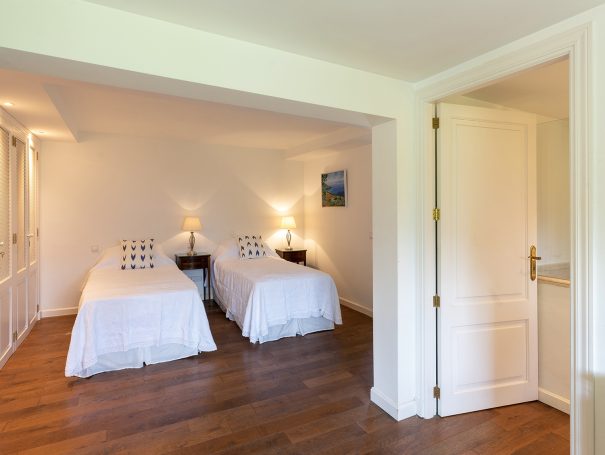 Twin Bedroom